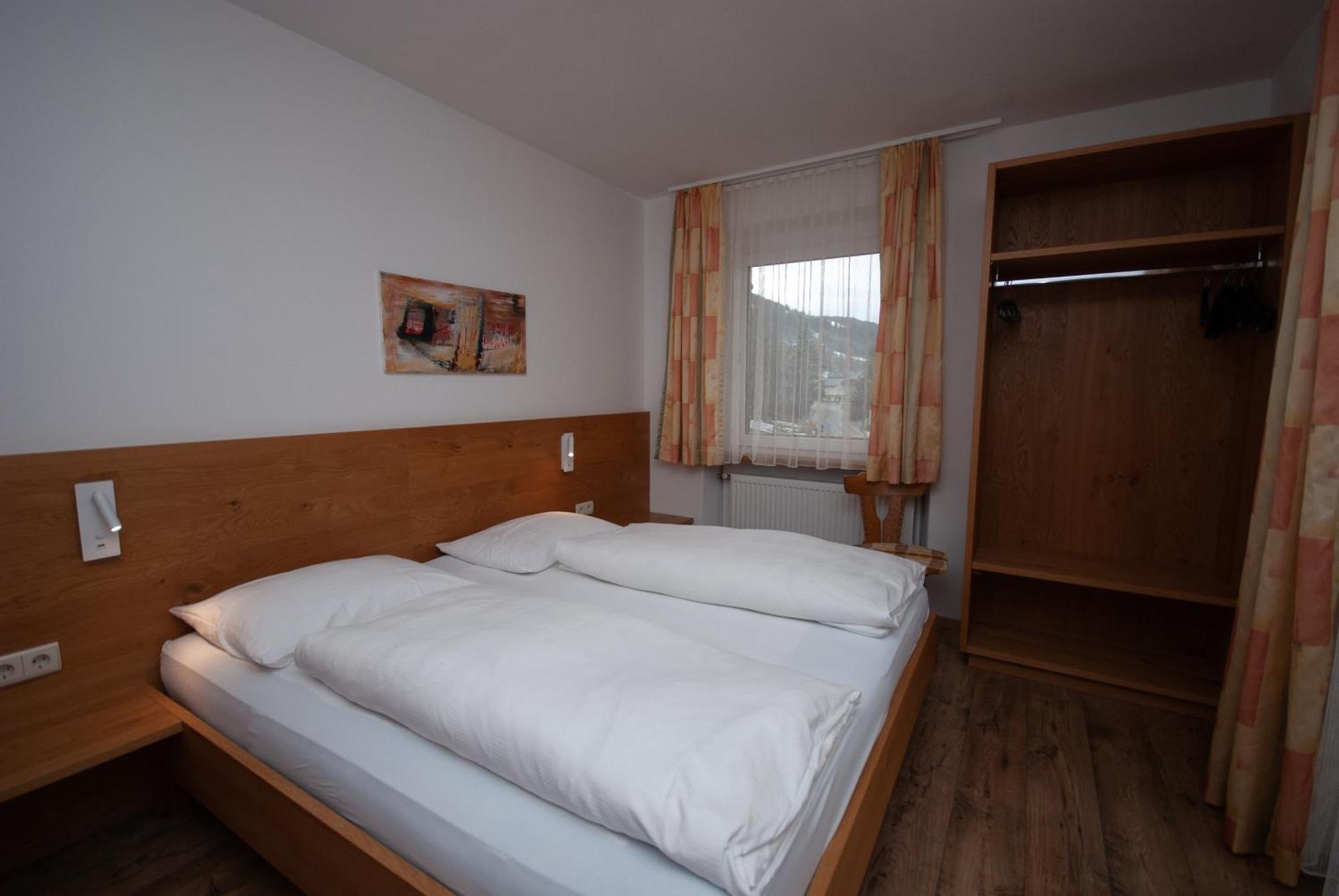 Garni Hofer Aparthotel Sexten ภายนอก รูปภาพ