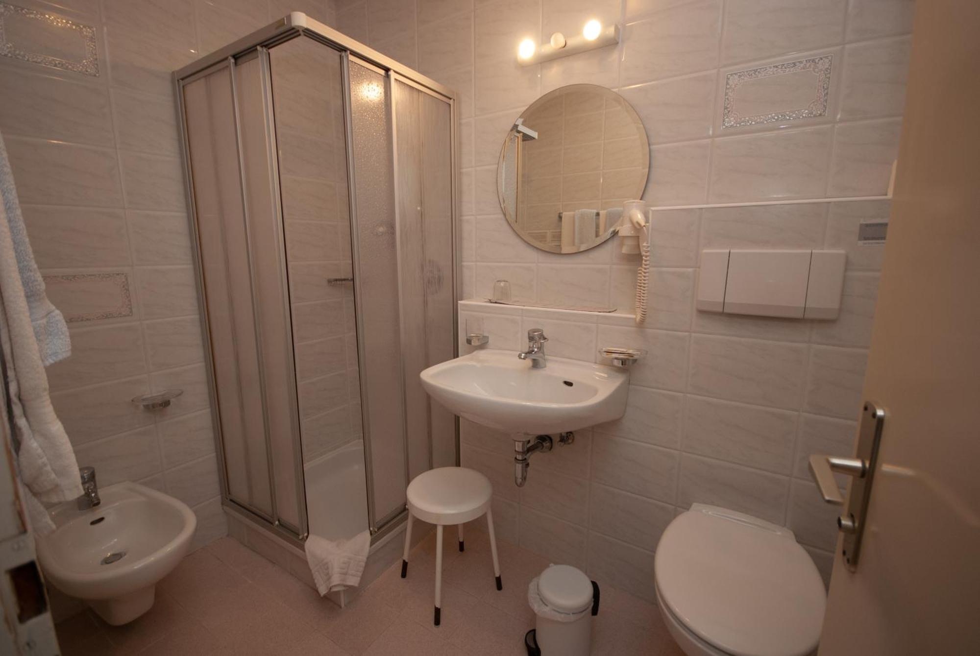 Garni Hofer Aparthotel Sexten ภายนอก รูปภาพ