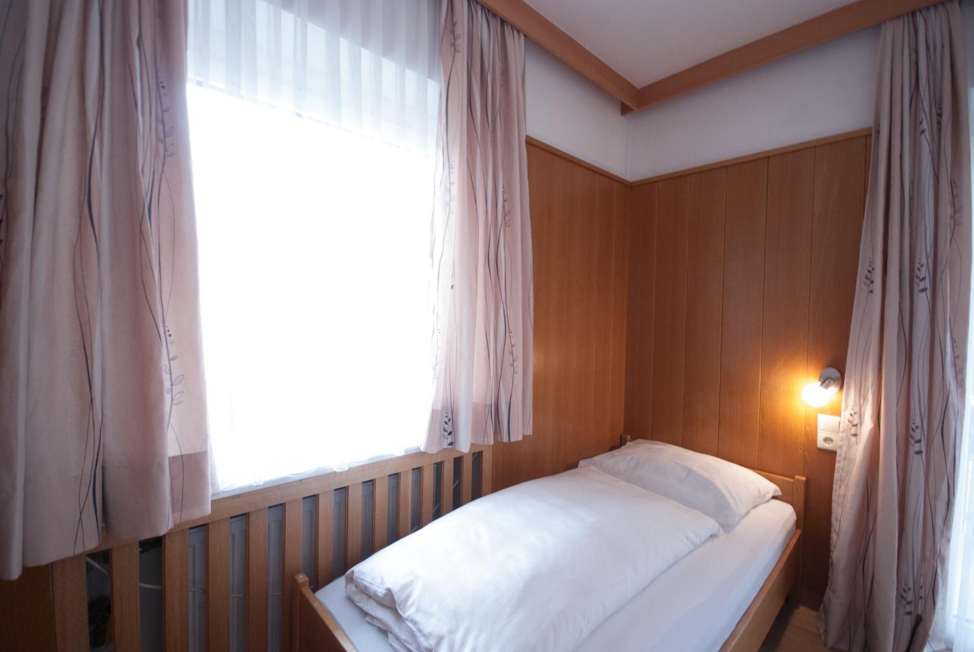 Garni Hofer Aparthotel Sexten ภายนอก รูปภาพ