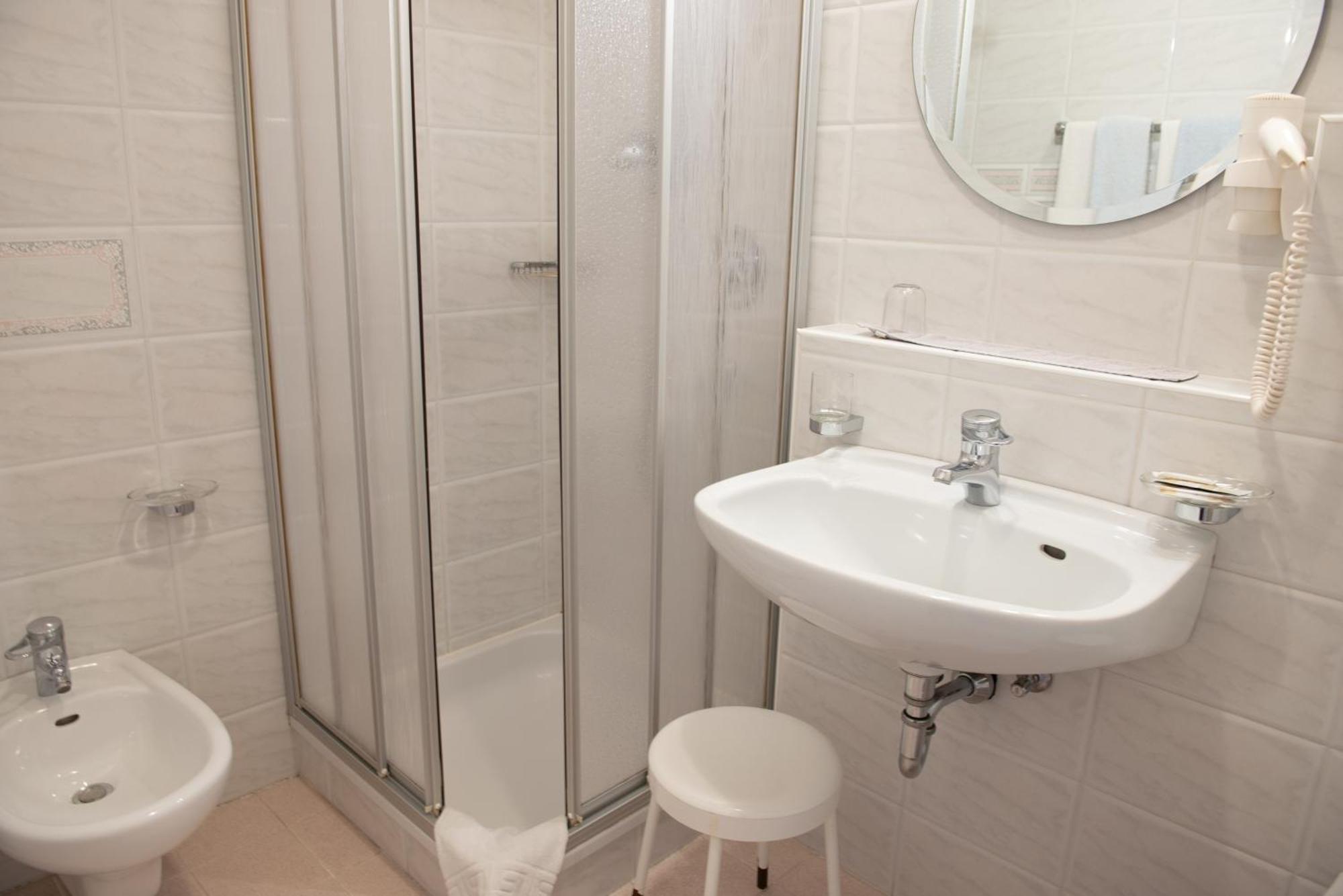 Garni Hofer Aparthotel Sexten ภายนอก รูปภาพ