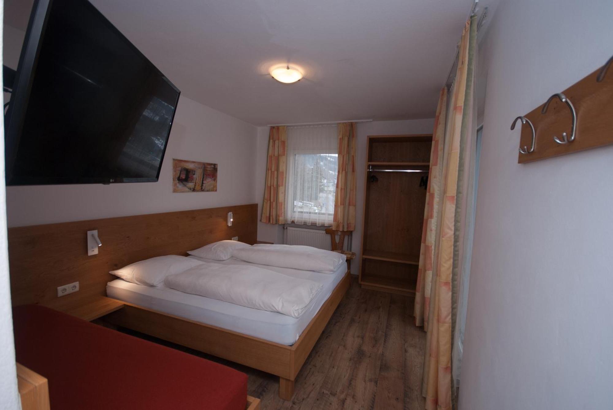 Garni Hofer Aparthotel Sexten ภายนอก รูปภาพ