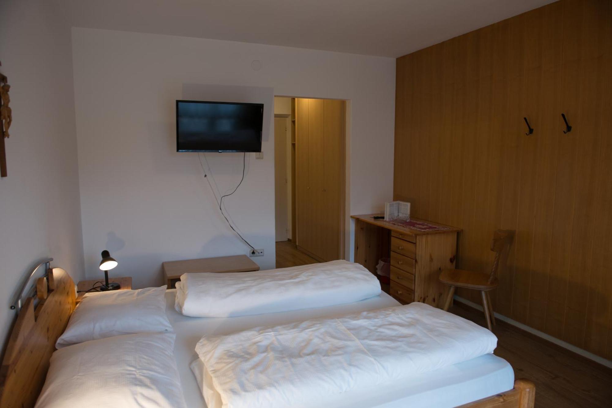 Garni Hofer Aparthotel Sexten ภายนอก รูปภาพ