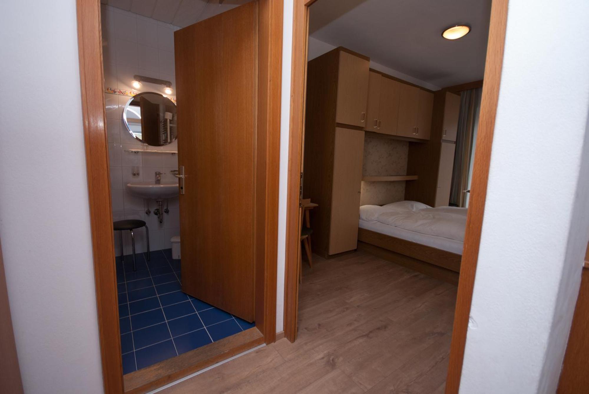 Garni Hofer Aparthotel Sexten ภายนอก รูปภาพ