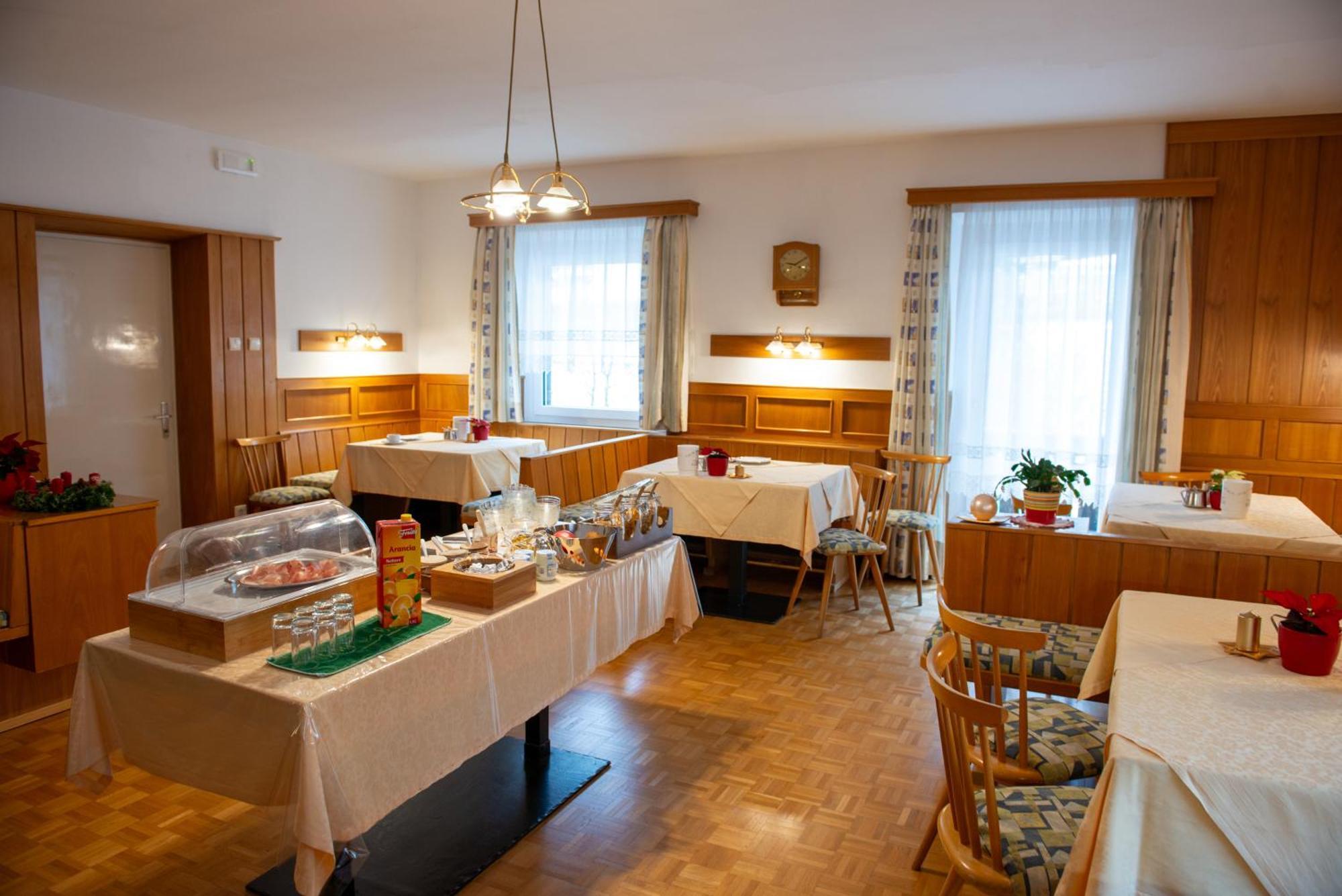 Garni Hofer Aparthotel Sexten ภายนอก รูปภาพ