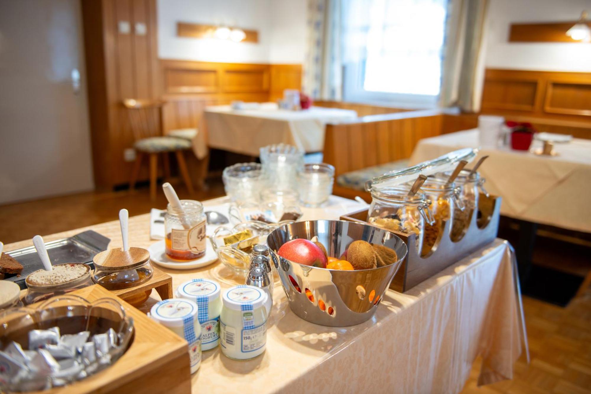 Garni Hofer Aparthotel Sexten ภายนอก รูปภาพ